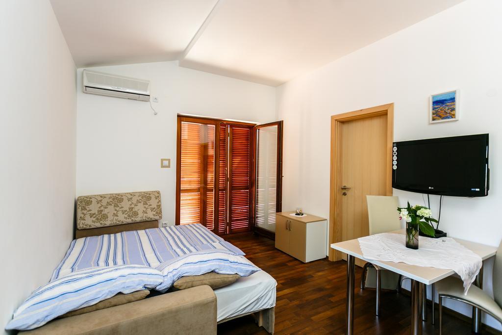 Apartments Josip Pinezici  Room photo